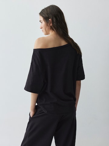Pull&Bear Тениска в черно