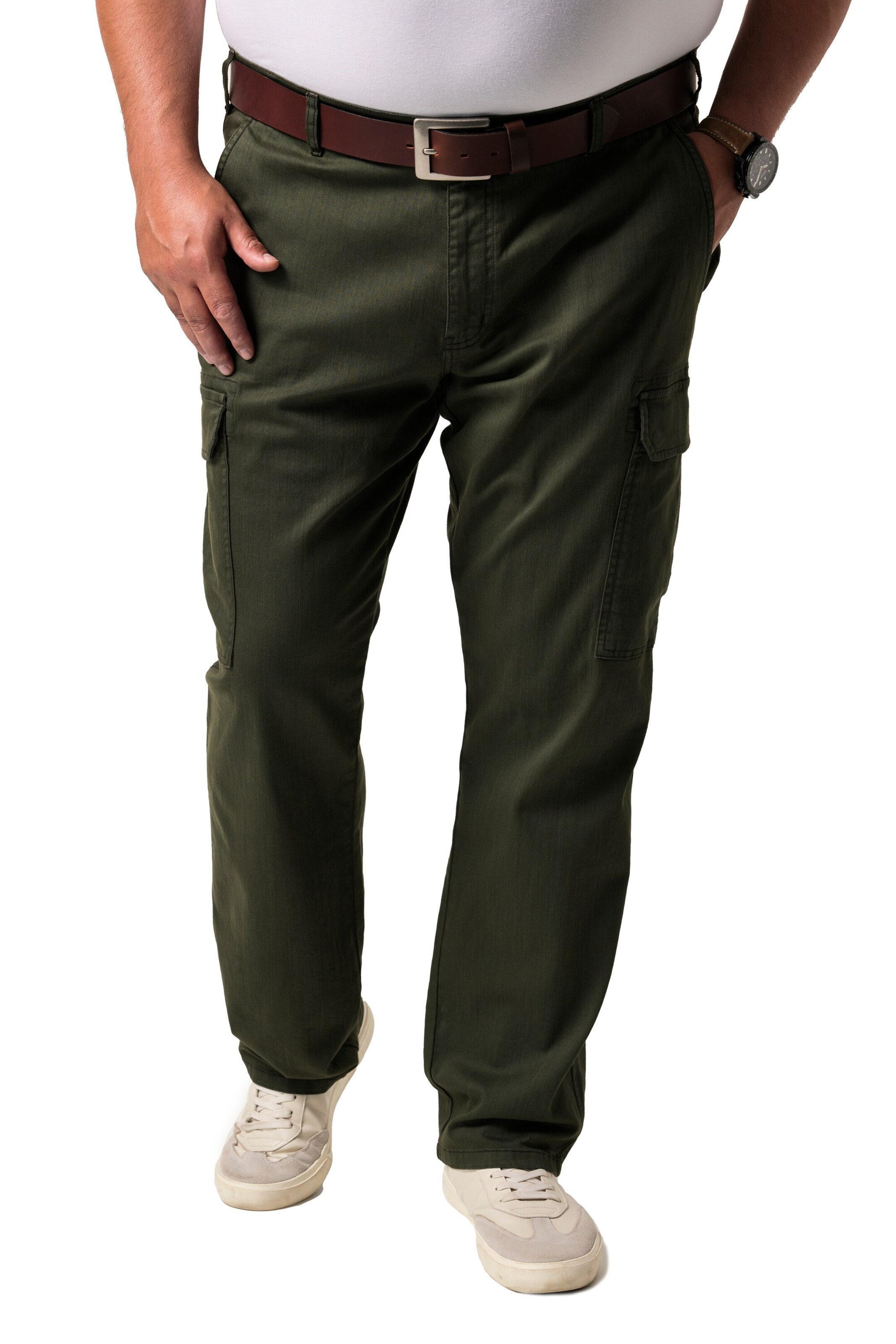 Men Plus Regular Cargo Pants in Green: front