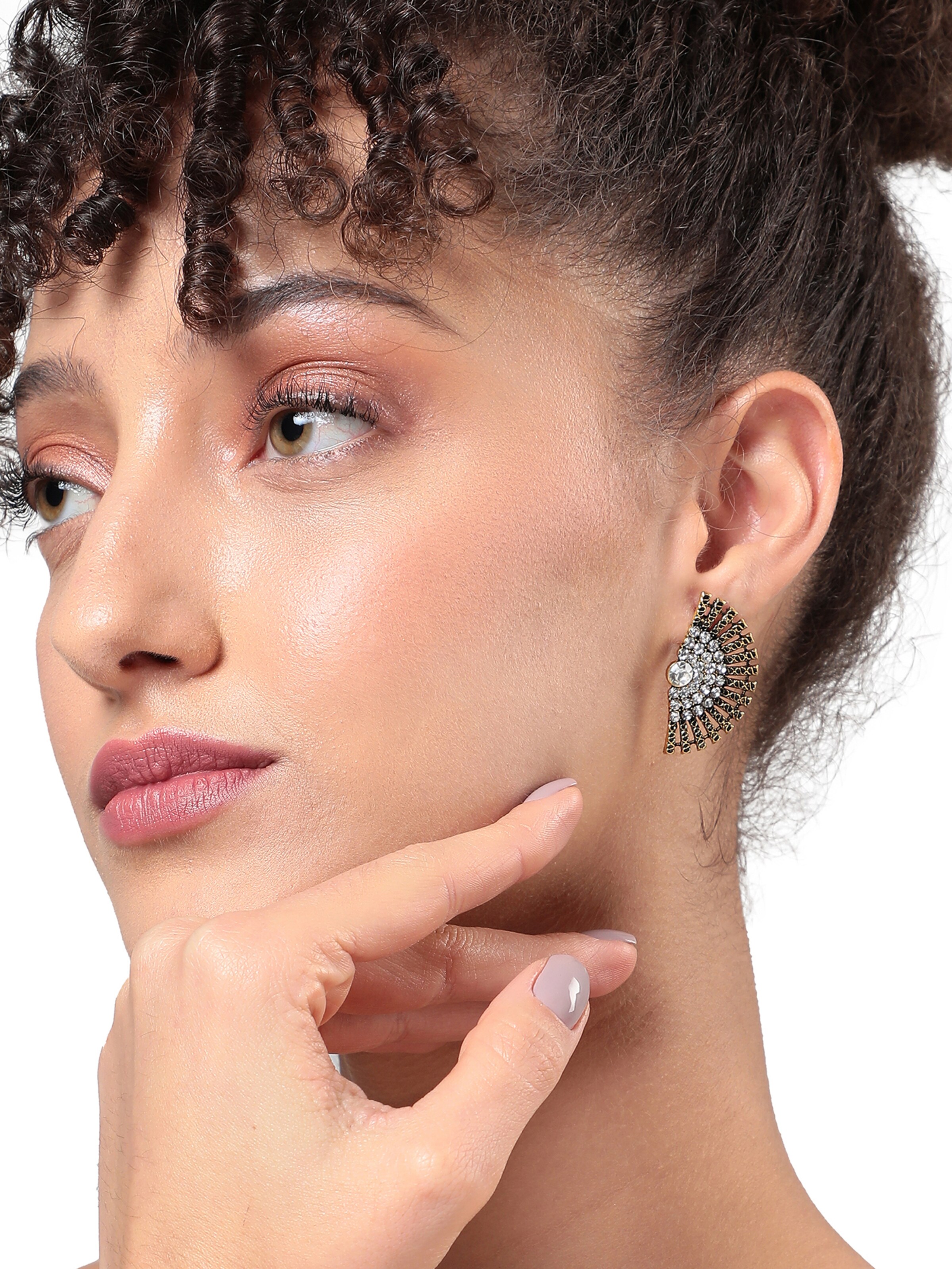 Orecchini ' Bagdai ' di SOHI in argento: frontale