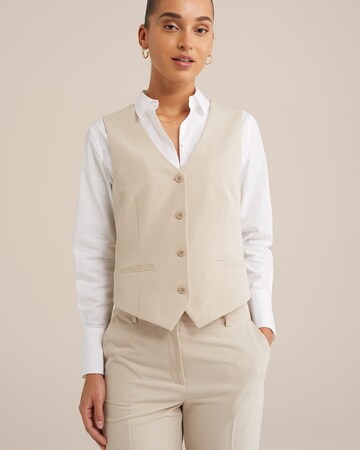Vestă de la WE Fashion pe bej: față
