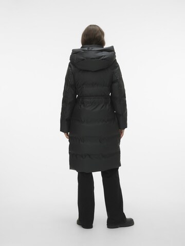 VERO MODA Vinterfrakke 'NOE' i sort