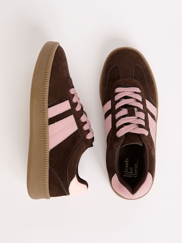 Sneaker low de la Friends Like These pe maro