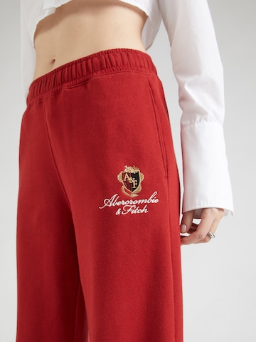 Tapered Pantaloni ' SUNDAY' de la Abercrombie & Fitch pe roșu