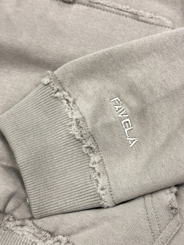 FAVELA Sweatshirt 'Puff' in Grey