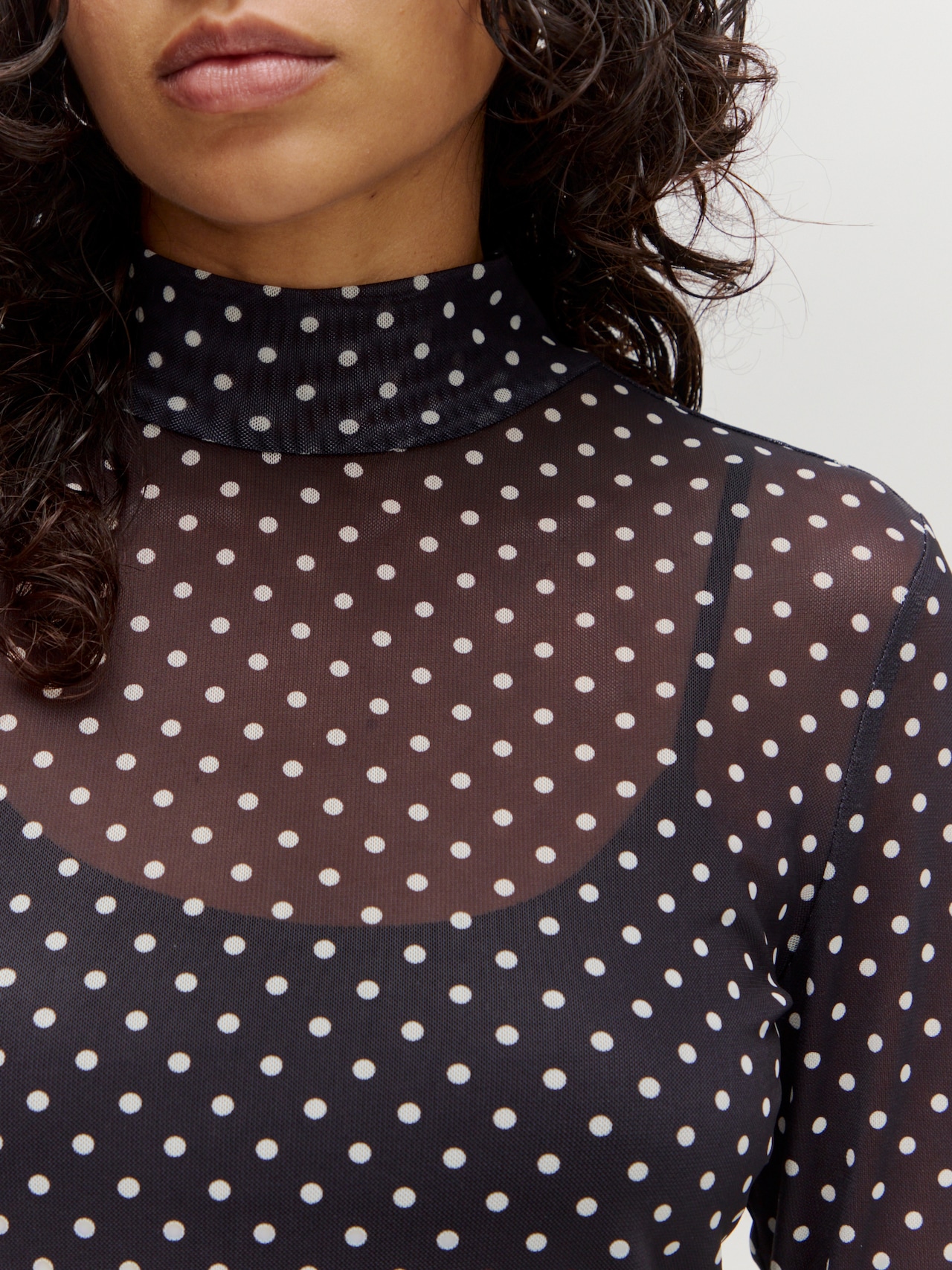 EDITED Produkte Shirt 'Fiore' schwarz