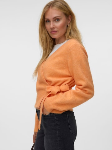 VERO MODA Gebreid vest 'VMIsabella' in Oranje: voorkant