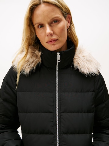 TOMMY HILFIGER - Abrigo de invierno en negro