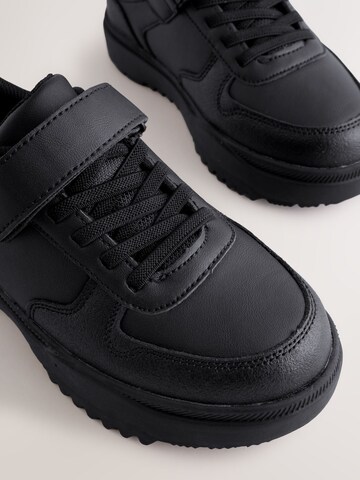 Sneaker di Next in nero