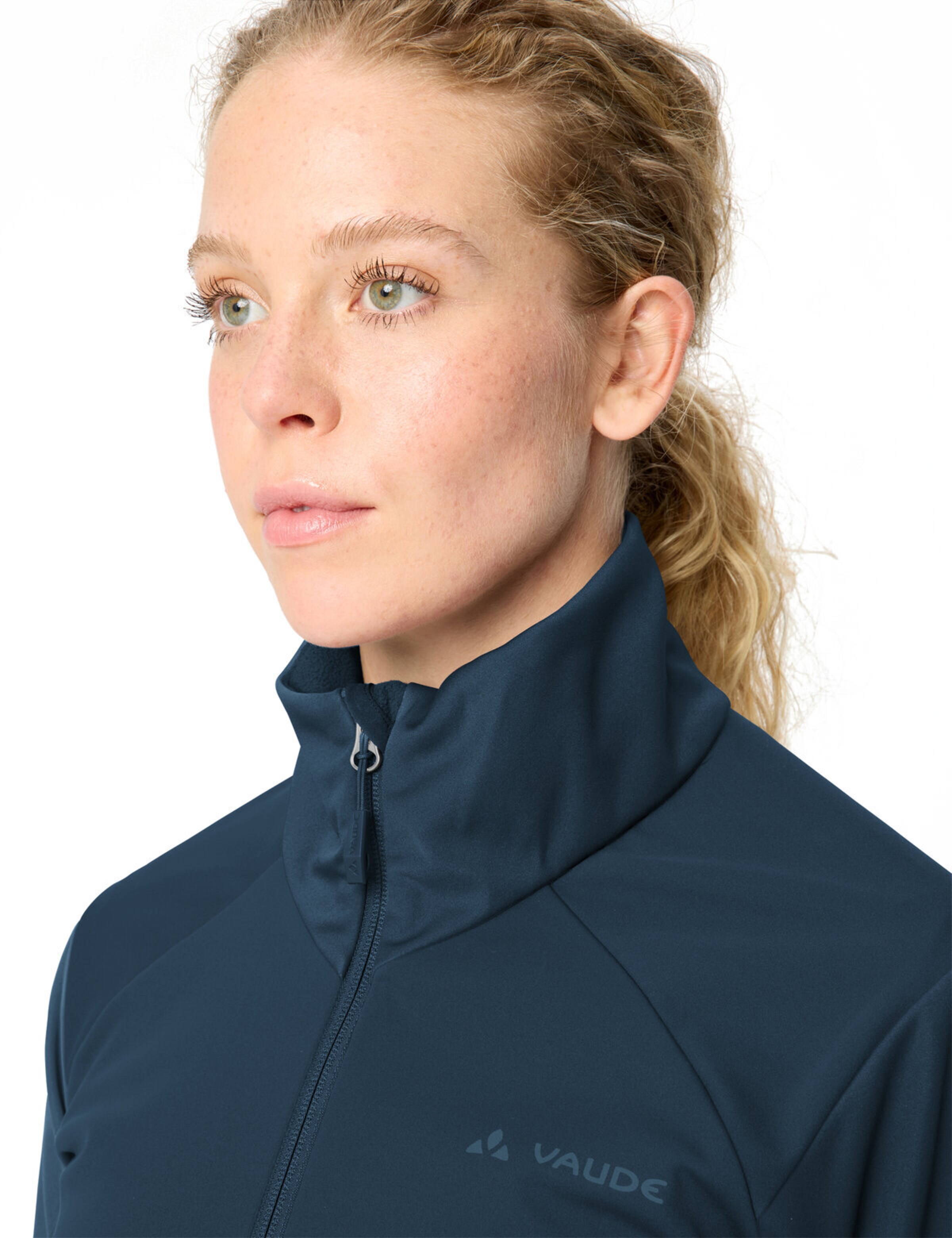VAUDE Sports jacket 'Wintry V' in Blue