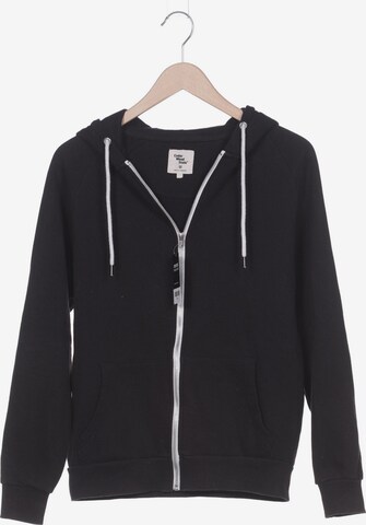 Cedar Wood State Sweatshirt & Zip-Up Hoodie in M in Black: front
