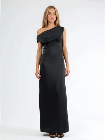Hiccup Evening Dress in Black