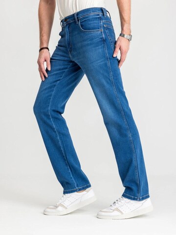 WRANGLER Regular Jeans in Blau