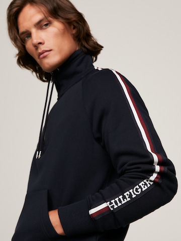 TOMMY HILFIGER Свитшот в Синий