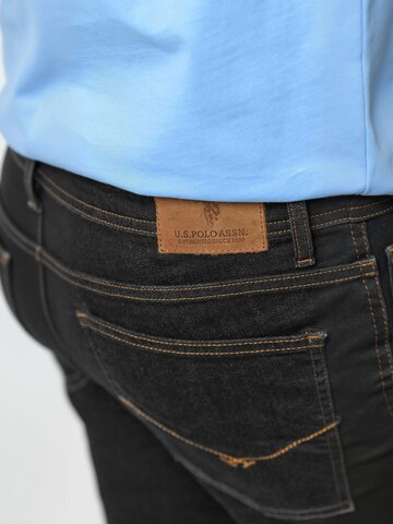 Regular Jeans ' UMRoy ' de la U.S. POLO ASSN. pe negru: spate