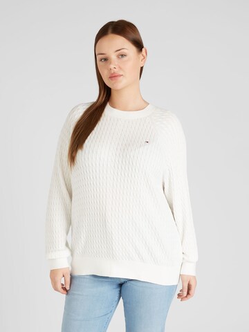 Tommy Hilfiger Curve Sweater in Beige: front