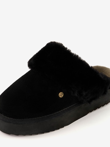 Warmbat Slippers 'Flurry' in Black