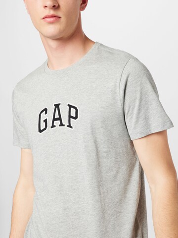 T-Shirt GAP en gris