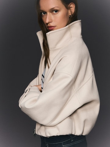 Veste mi-saison Bershka en beige