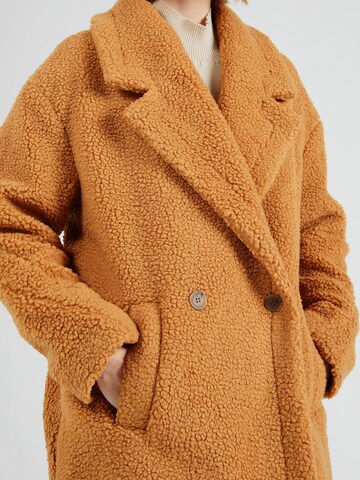 Cappotto invernale 'Eva' di ABOUT YOU in marrone
