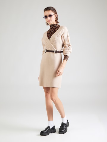 ABOUT YOU Sukienka z dzianiny 'Camilla' w kolorze beżowy
