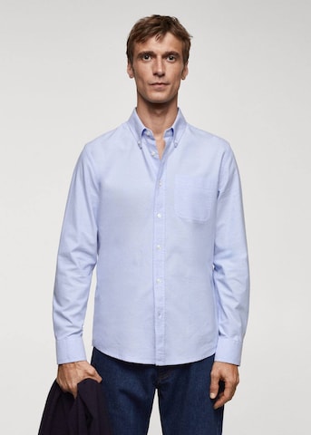 MANGO MAN Comfort Fit Hemd in Blau: predná strana