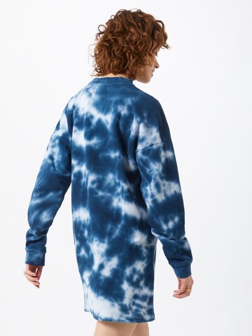 Missguided Oversized mekko värissä sininen