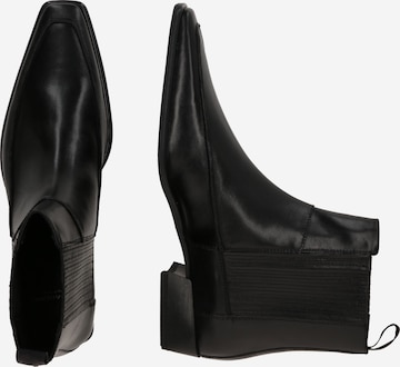 VAGABOND SHOEMAKERS Chelsea boots in Black