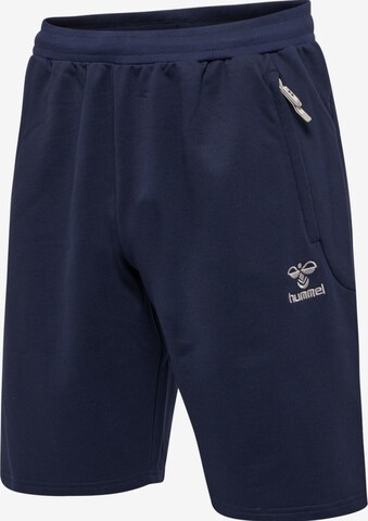 Hummel Regular Sportshorts 'Move' in Blau