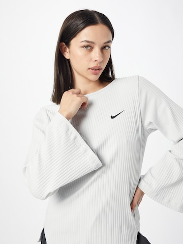 Nike Sportswear Shirt in Grijs