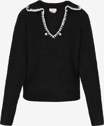 IZIA Oversized neulepaita värissä musta: etupuoli