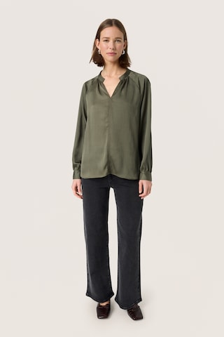 SOAKED IN LUXURY Blouse 'Ioana' in Green