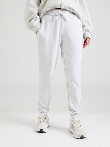 4F Tapered Sporthose in Grau: Vorderseite