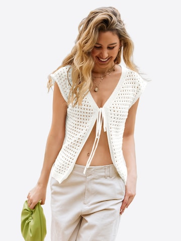 Imily Bela Вязаная кофта в Белый: спереди