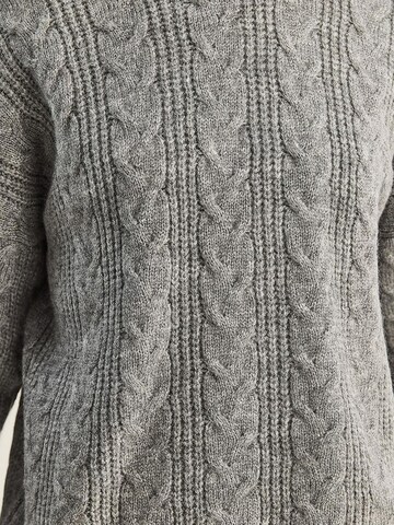 Bianco Lucci - Pullover em cinzento