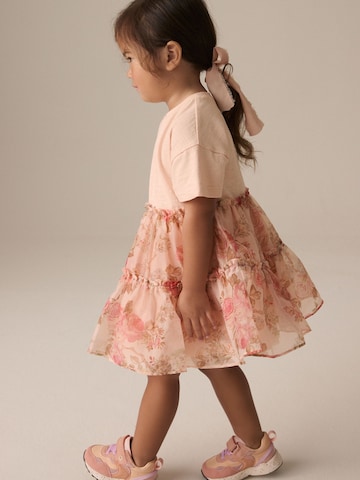 Rochie de la Next pe roz