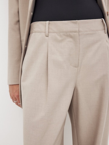 NA-KD Wide leg Pleat-Front Pants in Beige