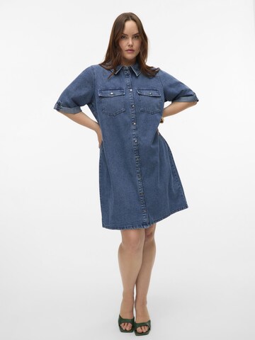 Robe-chemise 'VMCJennie' Vero Moda Curve en bleu