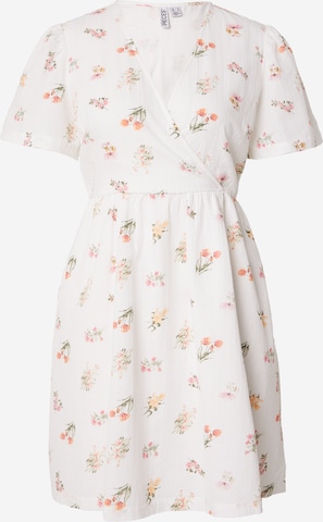 Rochie de vară 'PCEMMA' de la PIECES pe alb: față
