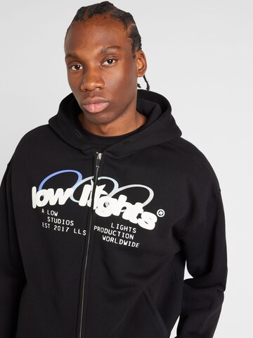 Low Lights Studios - Sudadera con cremallera 'Arctic Ring' en negro