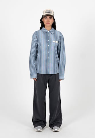 Prohibited - Ajuste regular Camisa 'Drift' en azul