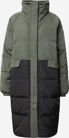 ICHI Winter Coat in Green: front