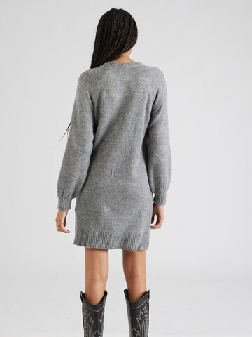 Robe 'Branka' ABOUT YOU en gris