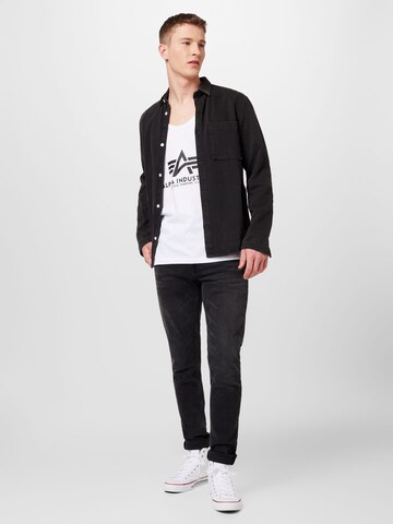 ALPHA INDUSTRIES Shirt in Wit