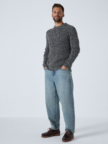 Next Pullover in Grau