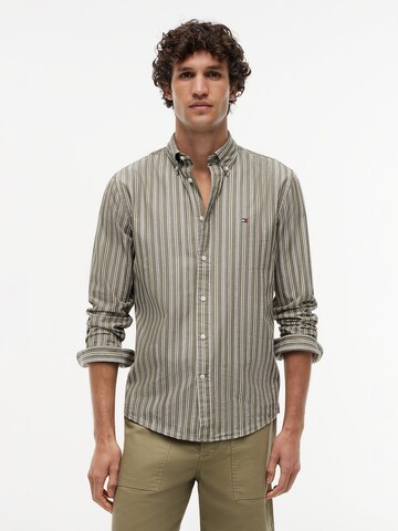Coupe regular Chemise TOMMY HILFIGER en vert : devant