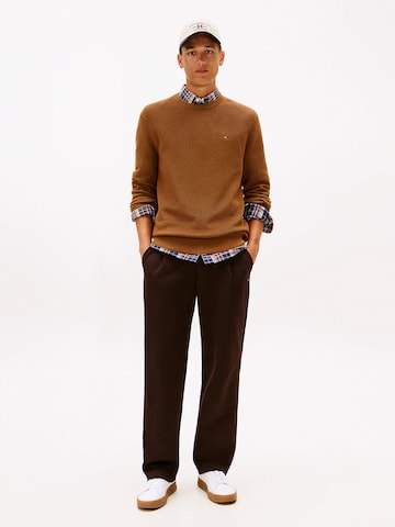 TOMMY HILFIGER Trui 'Essential' in Bruin