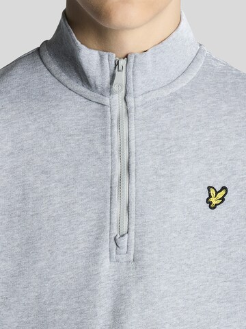 Lyle & Scott Sweatshirt in Grey