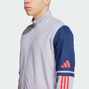 ADIDAS PERFORMANCE - Chaqueta de chándal 'Squadra 25' en gris