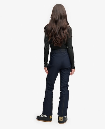 Coupe slim Pantalon de sport 'Luxe' Superdry & Co en bleu