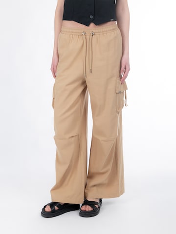 Influencer Wide leg Cargobyxa 'Drawstring' i brun: framsida